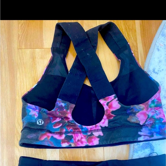 lululemon black floral all sports bra size 2 - Picture 2 of 4
